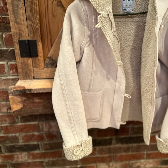 Women’s fleece/Sherpa Old Navy hooded Coat - Picture 4 of 6